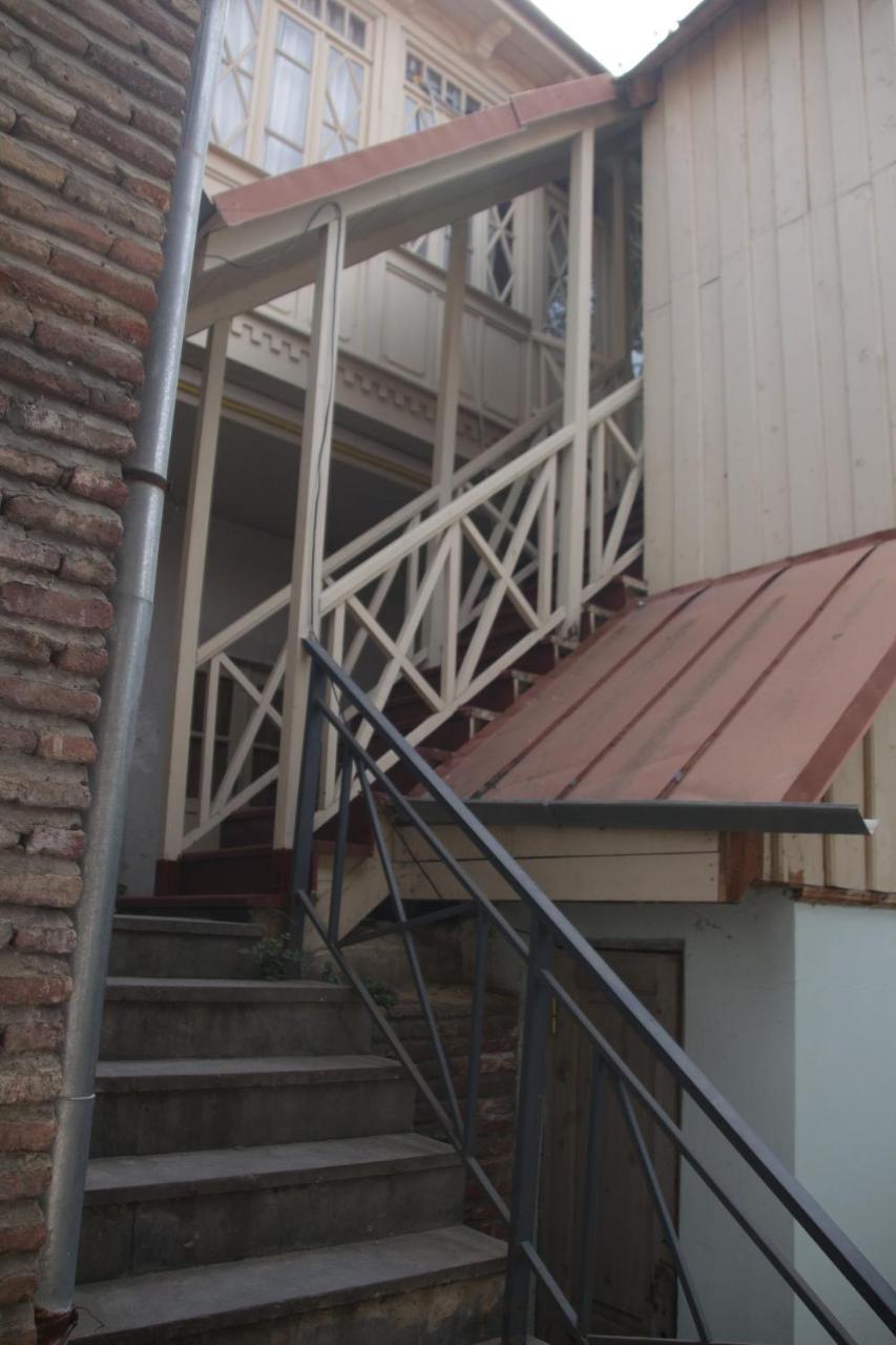M & L Old Tbilisi Apartment ภายนอก รูปภาพ