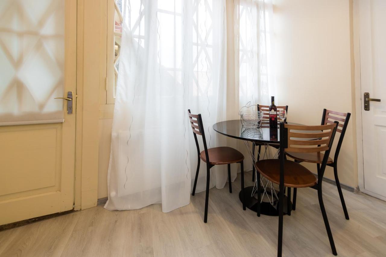 M & L Old Tbilisi Apartment ภายนอก รูปภาพ