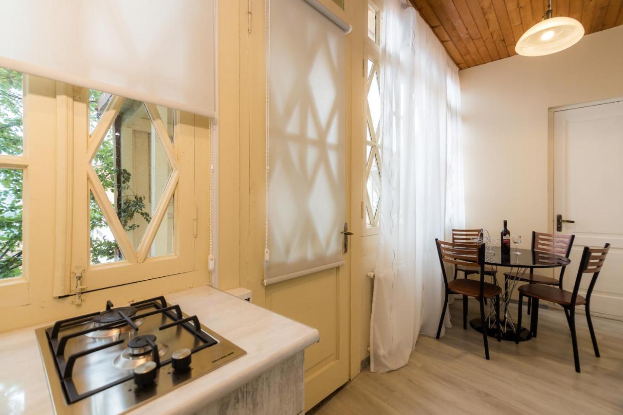 M & L Old Tbilisi Apartment ภายนอก รูปภาพ