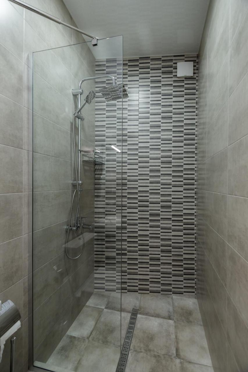 M & L Old Tbilisi Apartment ภายนอก รูปภาพ